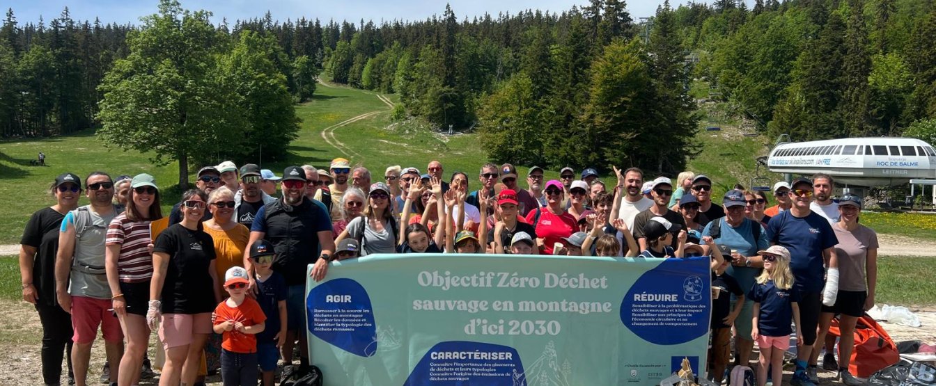 Ramassage des déchets - photo de groupe